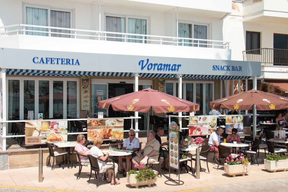 Bar terraza Hotel Voramar Mallorca Bar terraza Hotel Voramar Mallorca