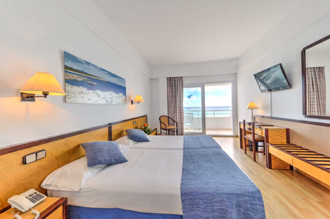 double room front sea view hotel voramar mallorca double room hotel voramar mallorca
